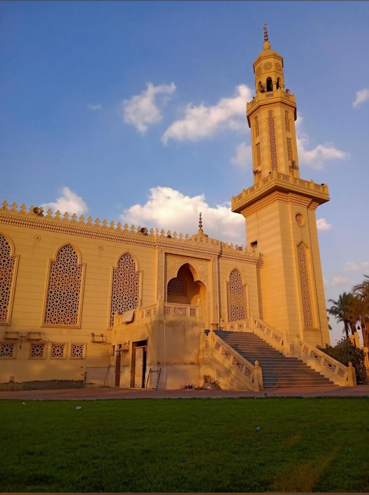 شقة في قلب القاهرة الجديدة تطل على شارع التسعين الشمالي Eksteriør billede